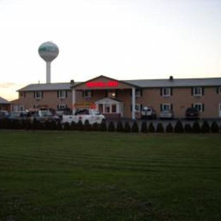 Royal Inn Motel Watertown Exterior photo