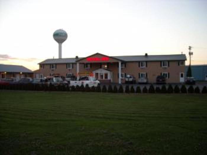 Royal Inn Motel Watertown Exterior photo
